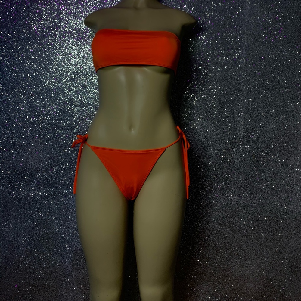 Bikini - Picture 5 of 5